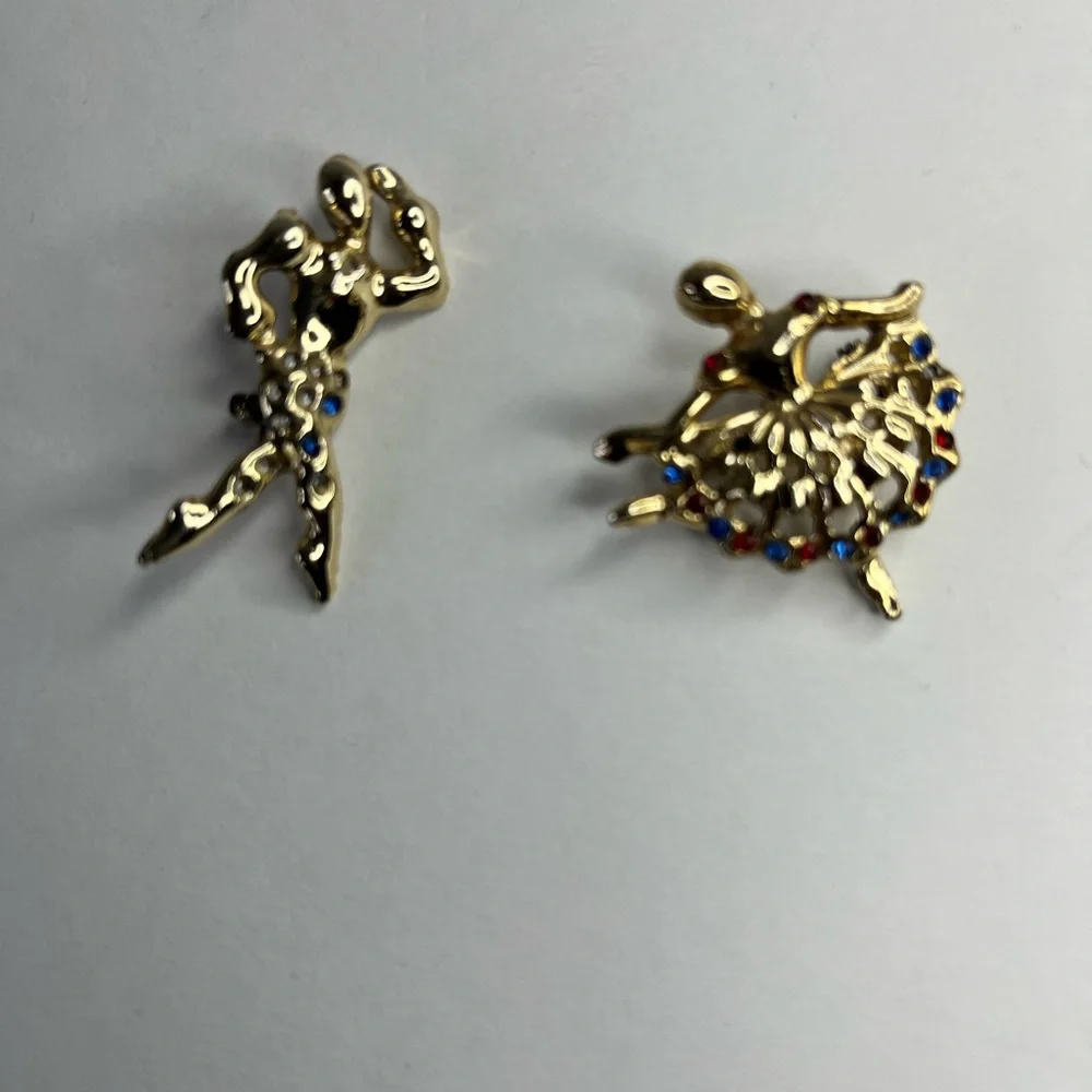 GOLD TONE AND RHINESTONE DANCING BROOCHES - MULTICOLOR DANCERS.‎